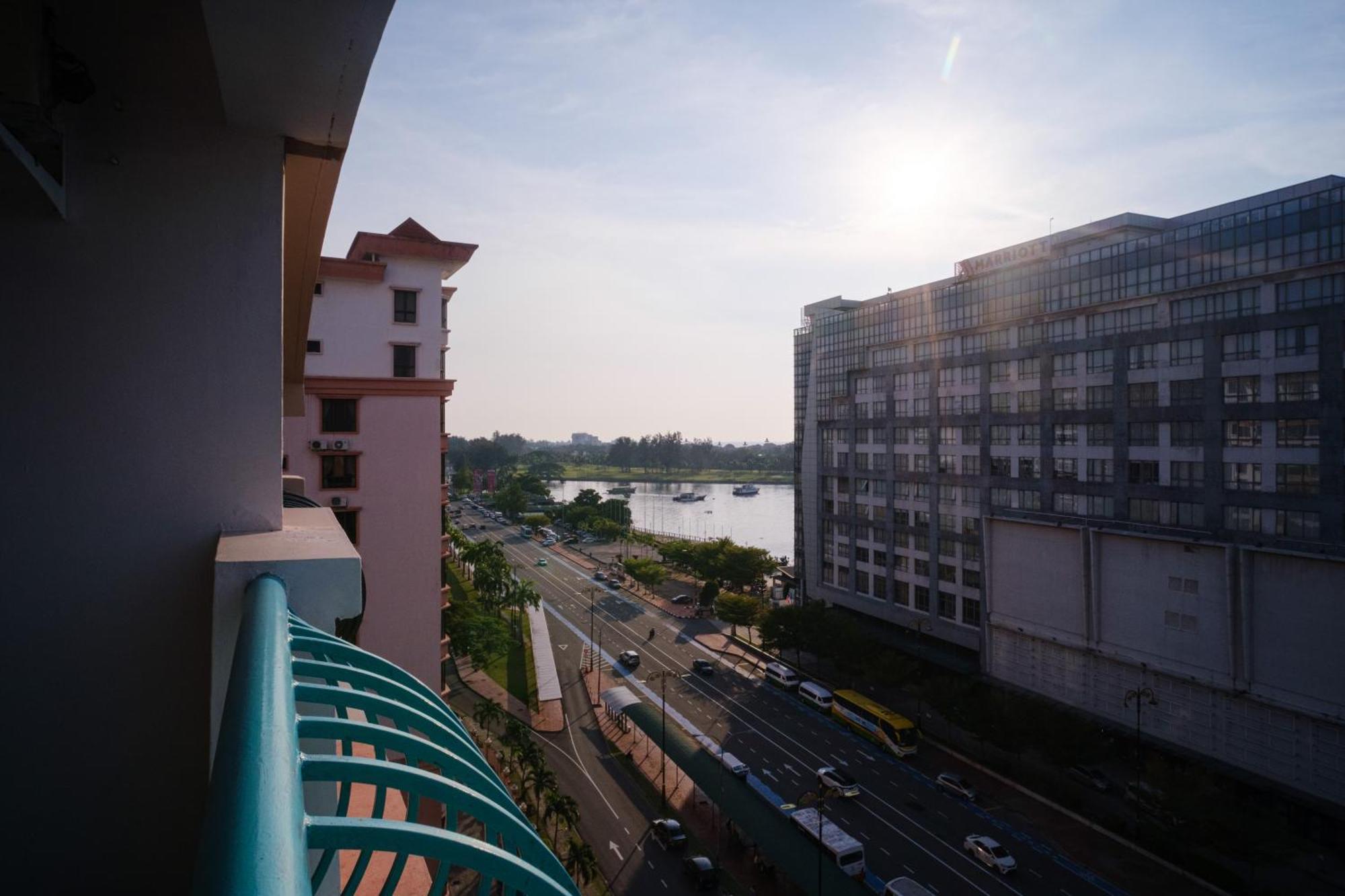 Petronella Apartment C1 Marina Court Kota Kinabalu Extérieur photo